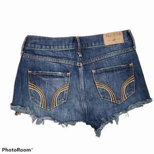 Hollister Cut-Off Shorty- Shorts Rhinestones W24